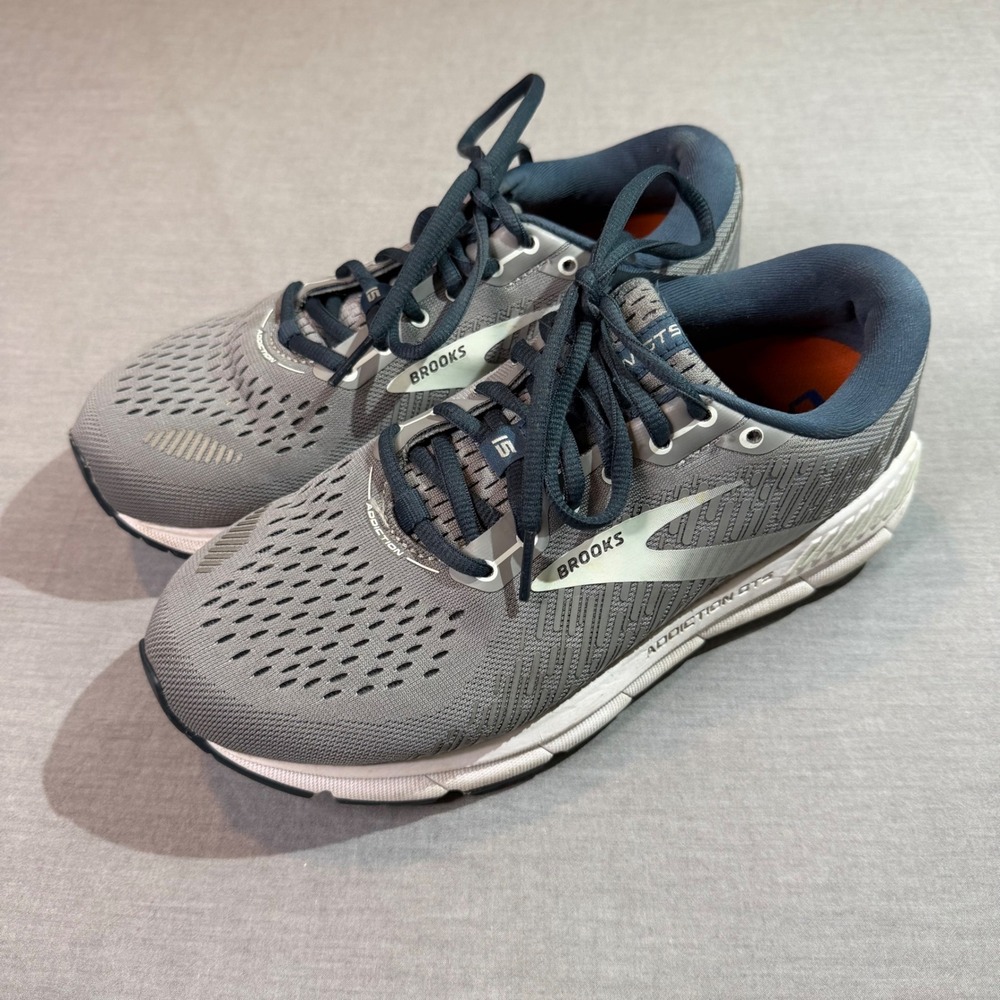 Brooks Addiction GTS 15 Running Shoes Womens 8 Wide Grey Good Stability Sneaker